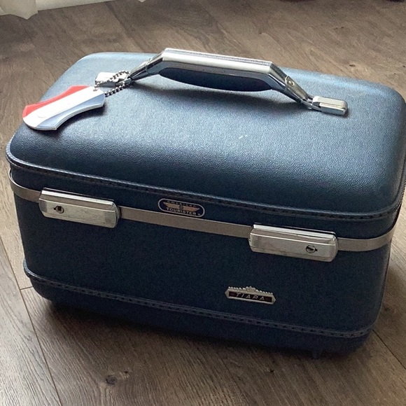 American Tourister Other American Tourister Tiara Vintage Train Case Luggage Poshmark